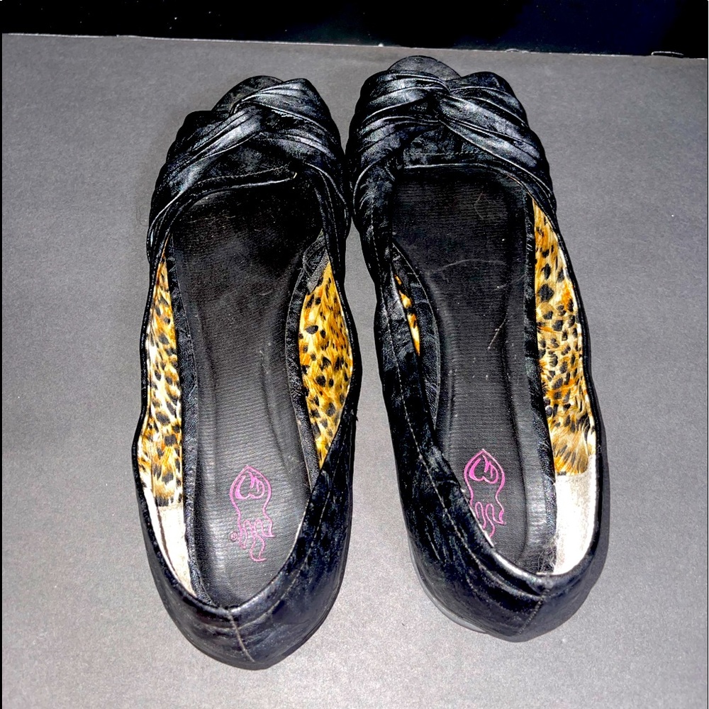 TORRID Black & Leopard Flats